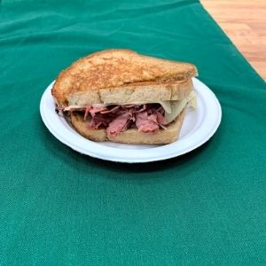 geraldines-hot-pastrami-sandwich